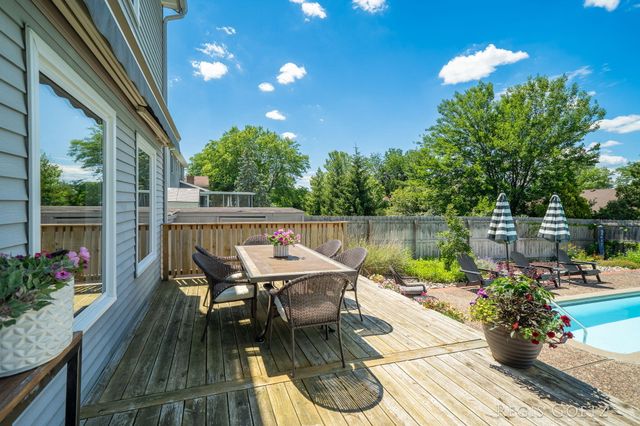 5459 Stowehill Drive Se, City Of Kentwood, MI 49508