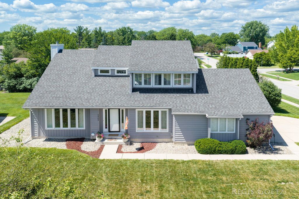 5459 Stowehill Drive Se, City Of Kentwood, MI 49508
