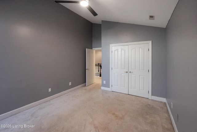 8800 Wooded Trail Ct, Louisville, KY 40220