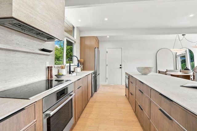 2020 Channing Avenue, Palo Alto, CA 94303