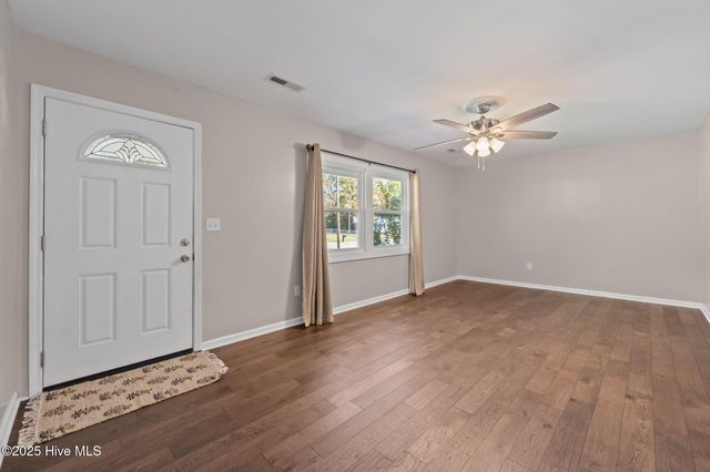 304 Sheffield Road, Jacksonville, NC 28546