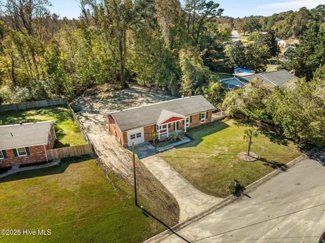 304 Sheffield Road, Jacksonville, NC 28546