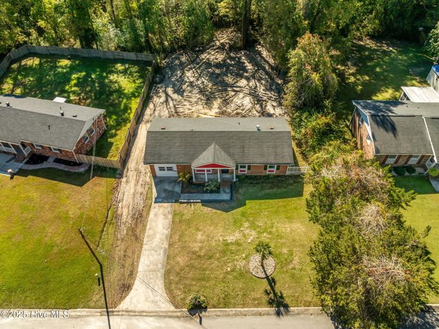 304 Sheffield Road, Jacksonville, NC 28546