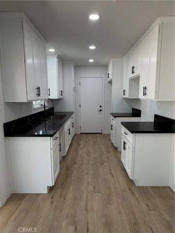 21975 Mohican, Apple Valley, CA 92307