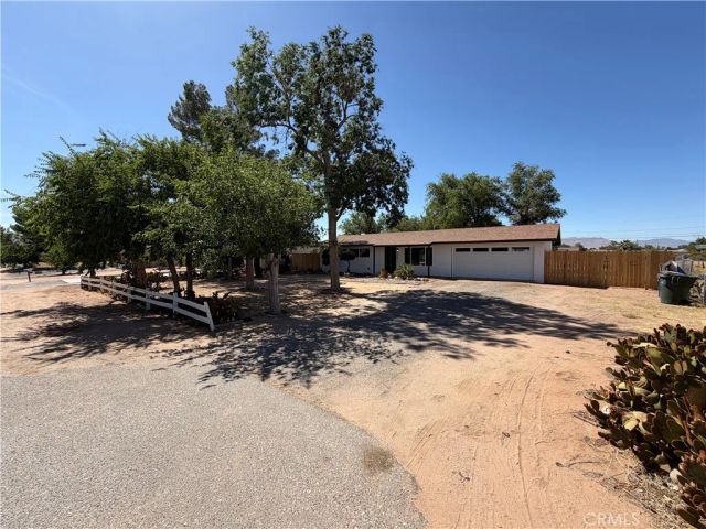 21975 Mohican, Apple Valley, CA 92307