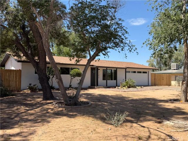 21975 Mohican, Apple Valley, CA 92307