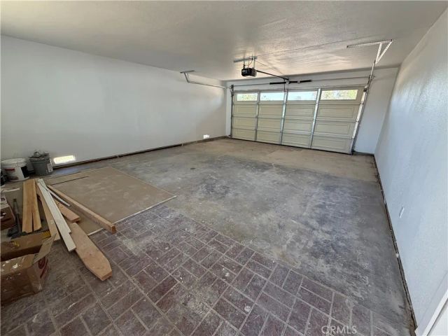21975 Mohican, Apple Valley, CA 92307