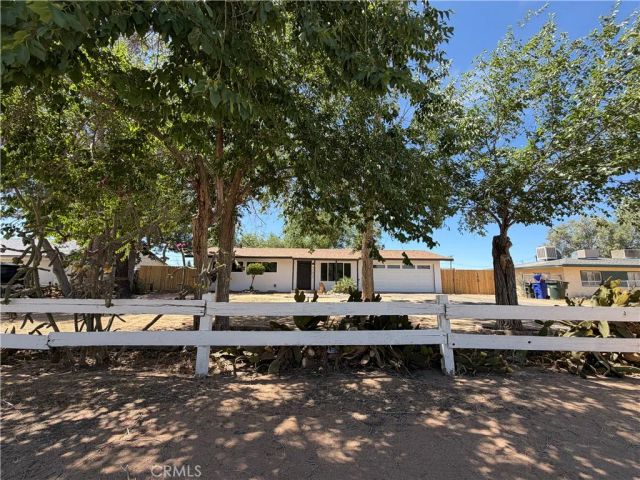21975 Mohican, Apple Valley, CA 92307
