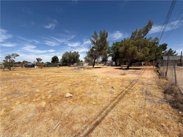 21975 Mohican, Apple Valley, CA 92307