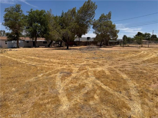 21975 Mohican, Apple Valley, CA 92307
