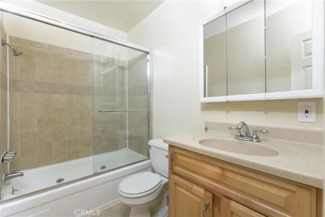 14947 Dickens Street 1, Sherman Oaks, CA 91403