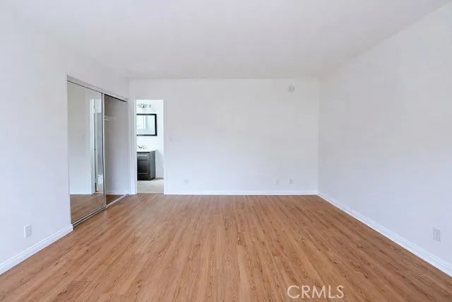 14947 Dickens Street 1, Sherman Oaks, CA 91403