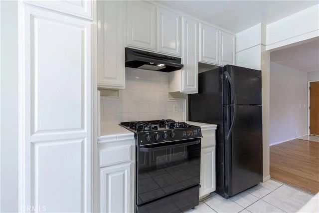 14947 Dickens Street 1, Sherman Oaks, CA 91403