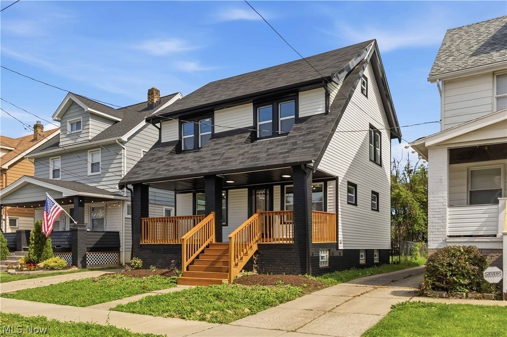 18815 Arrowhead Avenue, Cleveland, OH 44119