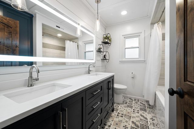 6165 Pleasant Avenue, Excelsior, MN 55331