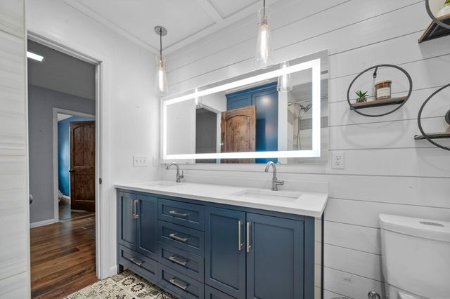 6165 Pleasant Avenue, Excelsior, MN 55331