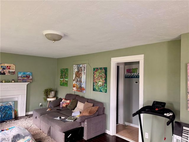 1205 Shannon Road, Girard, OH 44420