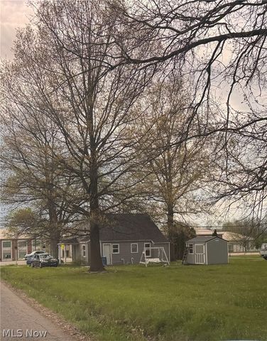 1205 Shannon Road, Girard, OH 44420