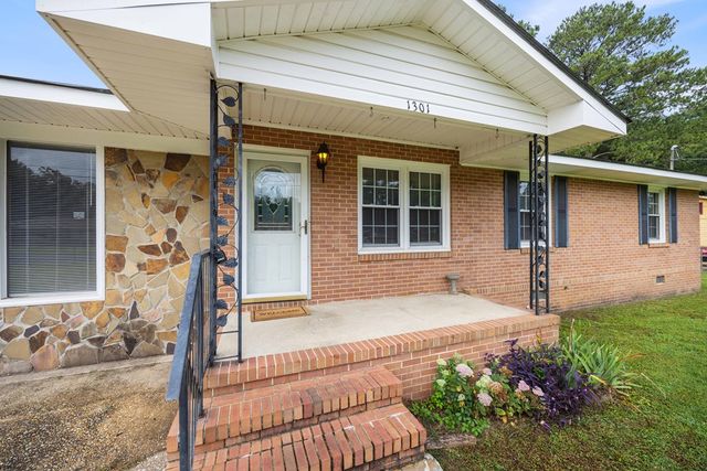 1301 8th Street South, Phenix City, AL 36869