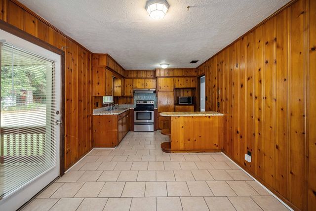 1301 8th Street South, Phenix City, AL 36869