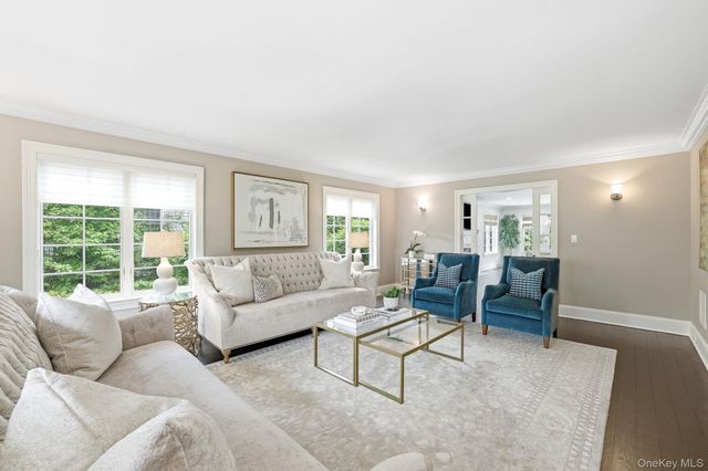 11 Mayflower Road, Scarsdale, NY 10583