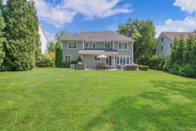 11 Mayflower Road, Scarsdale, NY 10583