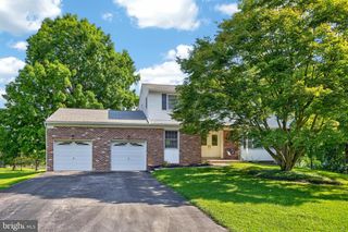 207 ALLEN DR, Exton, PA 19341