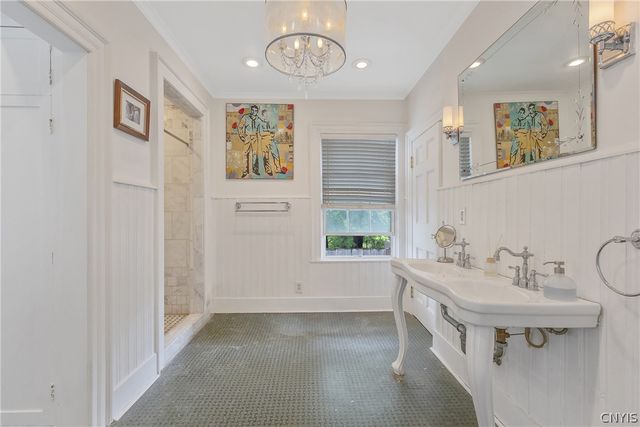 216 Highland Avenue, Syracuse, NY 13203