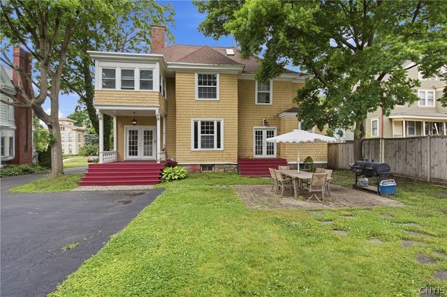 216 Highland Avenue, Syracuse, NY 13203
