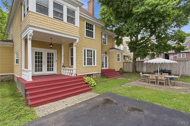 216 Highland Avenue, Syracuse, NY 13203