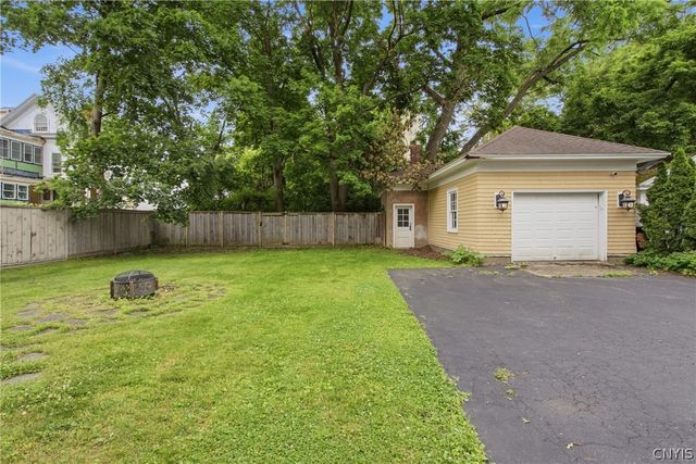216 Highland Avenue, Syracuse, NY 13203