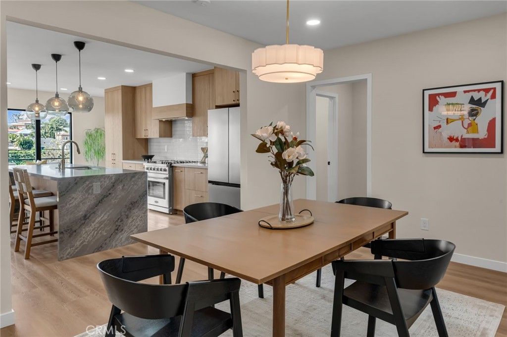 Image 11 of property listing at 5309 Maymont, Los Angeles, CA 90043