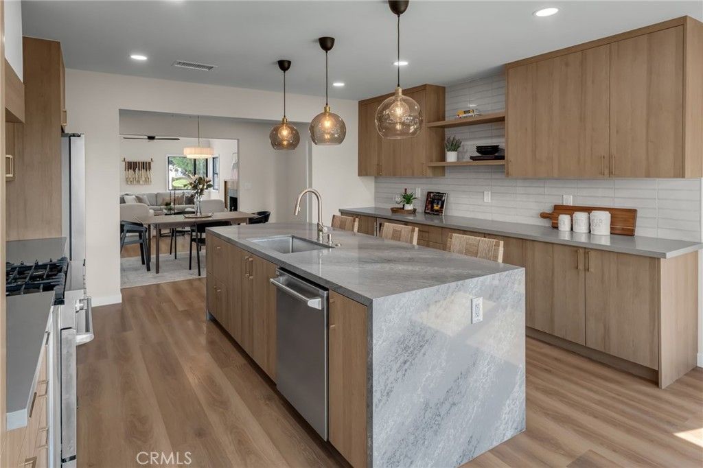 Image 14 of property listing at 5309 Maymont, Los Angeles, CA 90043