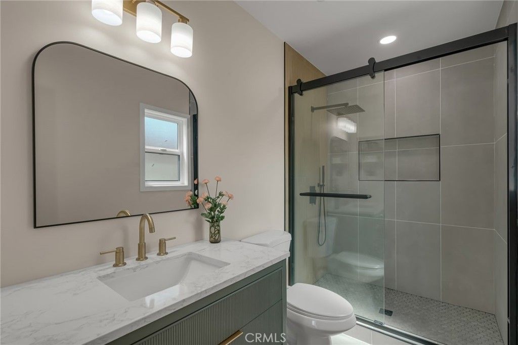 Image 20 of property listing at 5309 Maymont, Los Angeles, CA 90043