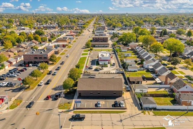 13117 Eureka Road, Southgate, MI 48195