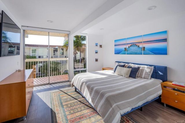 2331 Caringa Way 38, Carlsbad, CA 92009