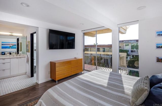 2331 Caringa Way 38, Carlsbad, CA 92009