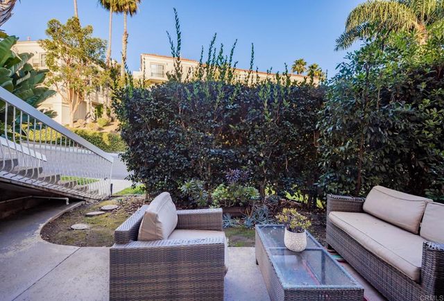 2331 Caringa Way 38, Carlsbad, CA 92009