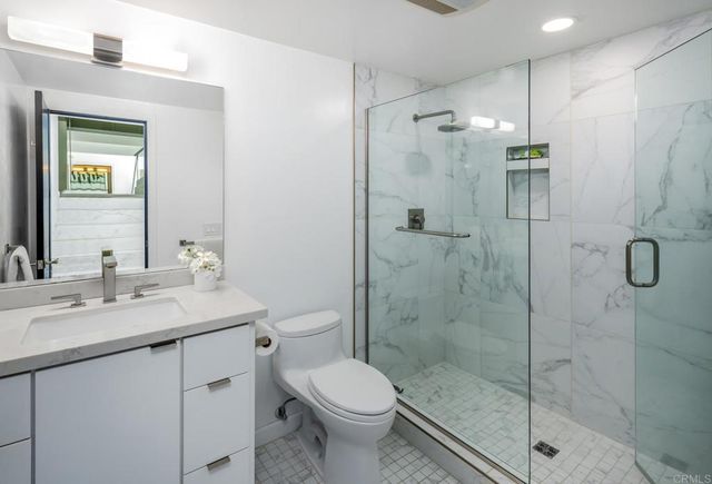 2331 Caringa Way 38, Carlsbad, CA 92009