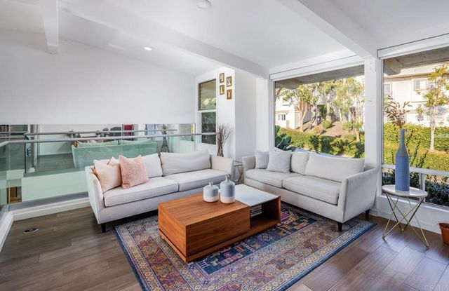 2331 Caringa Way 38, Carlsbad, CA 92009