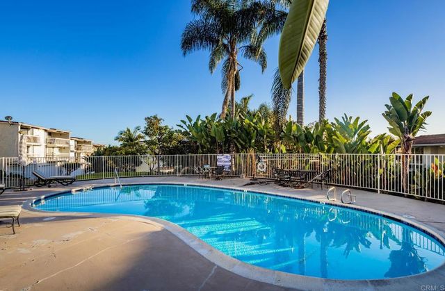 2331 Caringa Way 38, Carlsbad, CA 92009