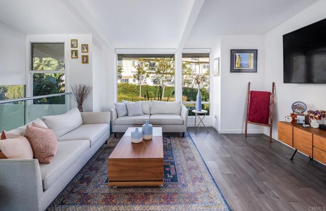 2331 Caringa Way 38, Carlsbad, CA 92009