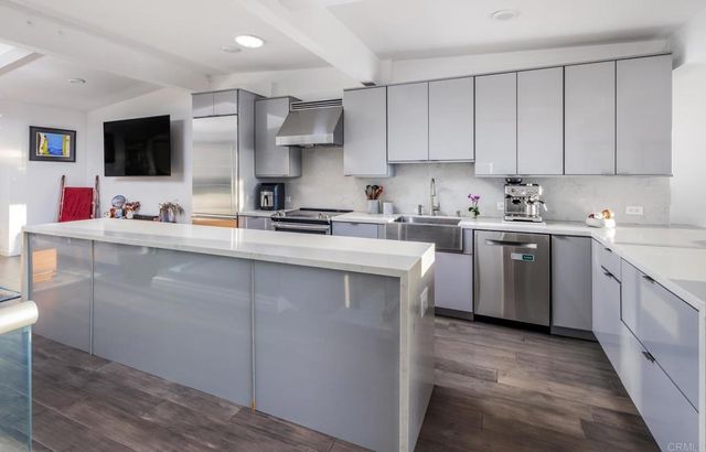 2331 Caringa Way 38, Carlsbad, CA 92009