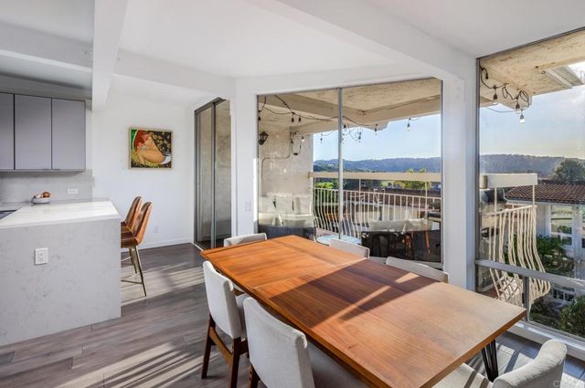 2331 Caringa Way 38, Carlsbad, CA 92009