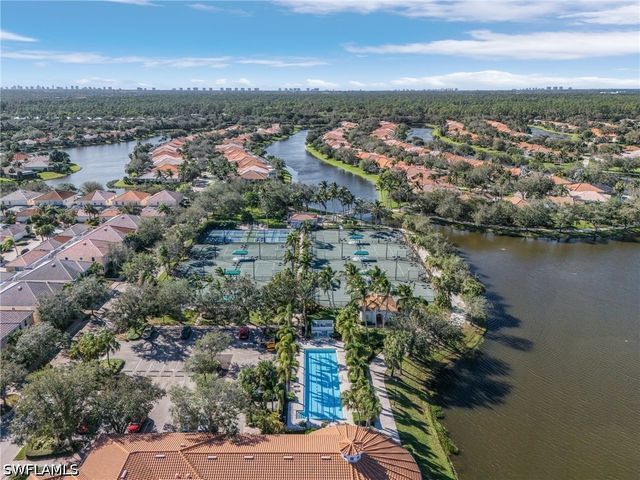 4187 Saint George LN, Naples, FL 34119