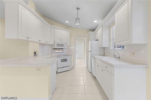 4187 Saint George LN, Naples, FL 34119