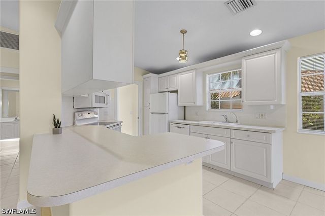 4187 Saint George LN, Naples, FL 34119