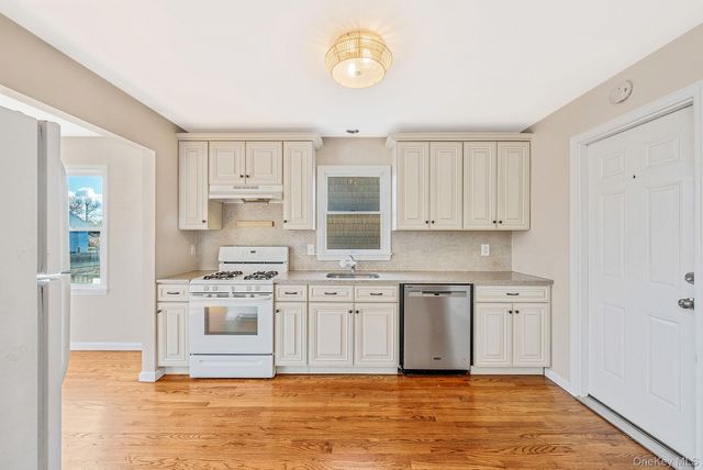 38 Berger Avenue, Amityville, NY 11701