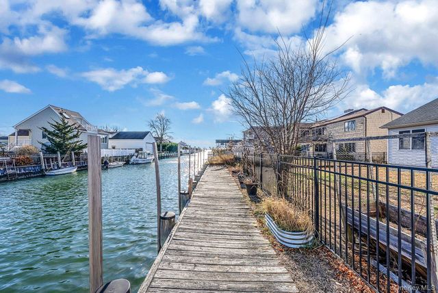 38 Berger Avenue, Amityville, NY 11701