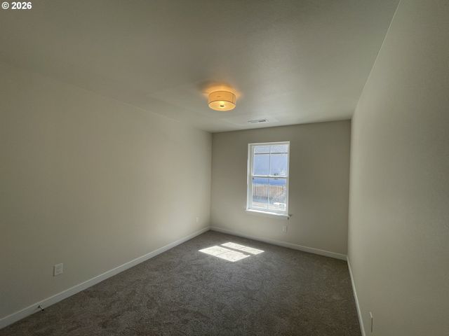 20751 Ne Thompson Ter, Fairview, OR 97024